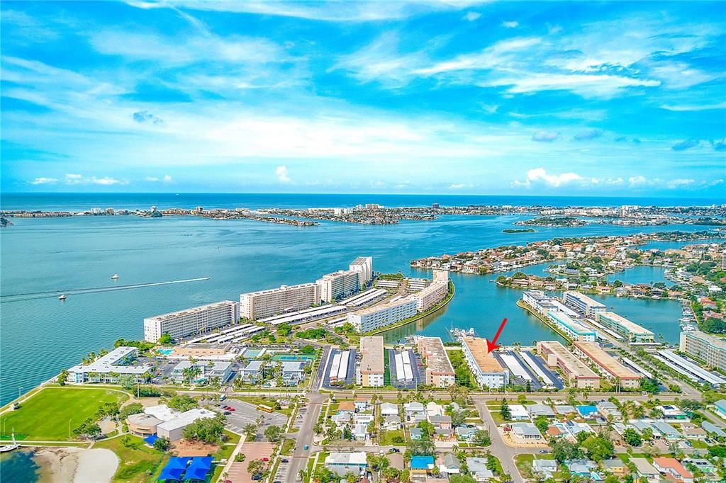 For Sale: $250,000 (1 beds, 1 baths, 1060 Square Feet)