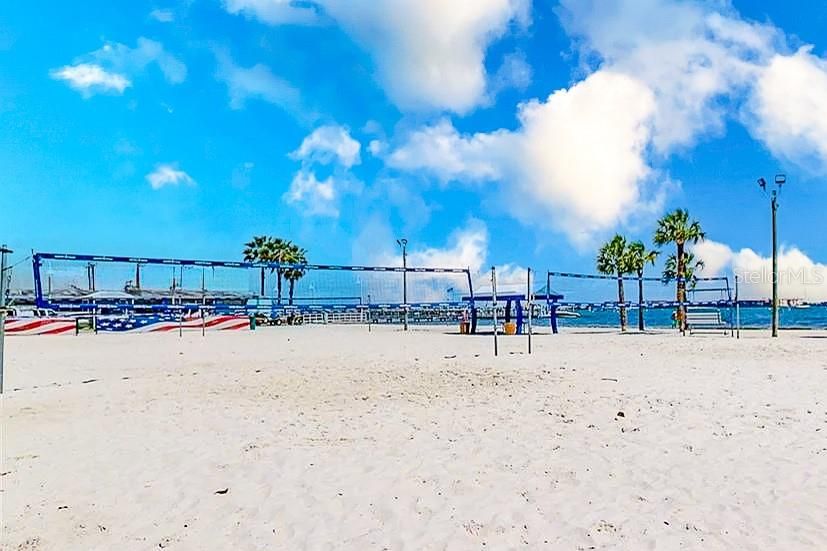 For Sale: $250,000 (1 beds, 1 baths, 1060 Square Feet)