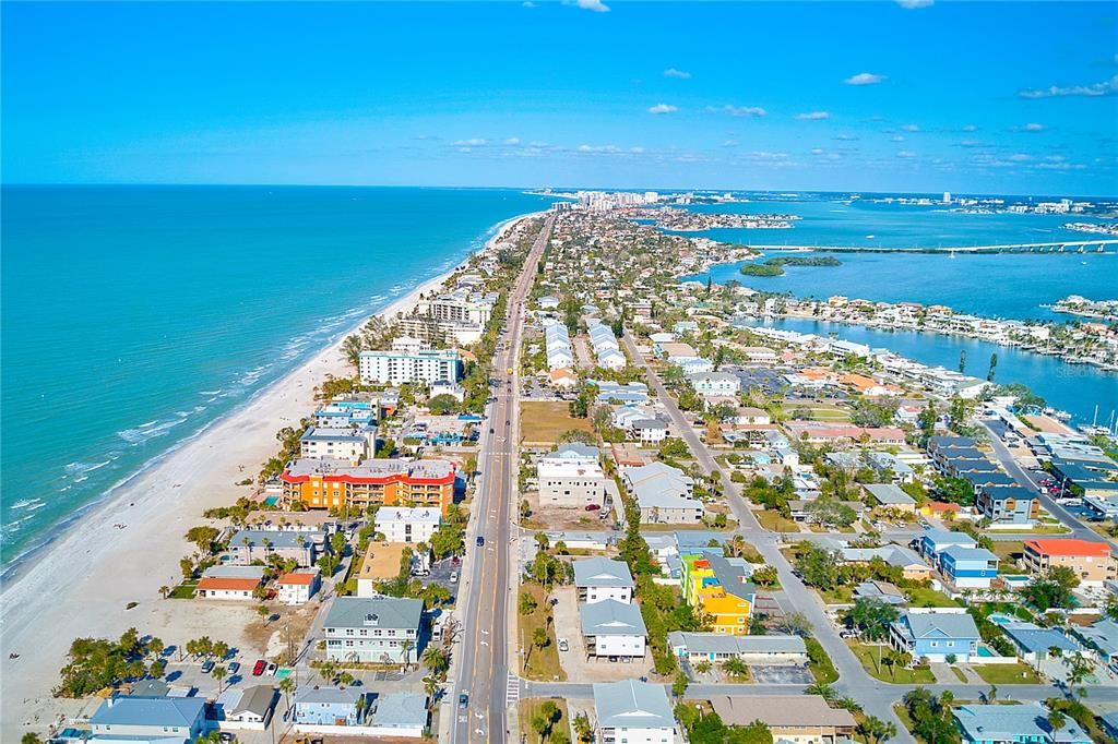For Sale: $250,000 (1 beds, 1 baths, 1060 Square Feet)