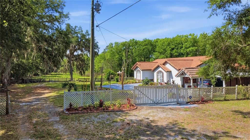 For Sale: $1,099,900 (4 beds, 3 baths, 2164 Square Feet)