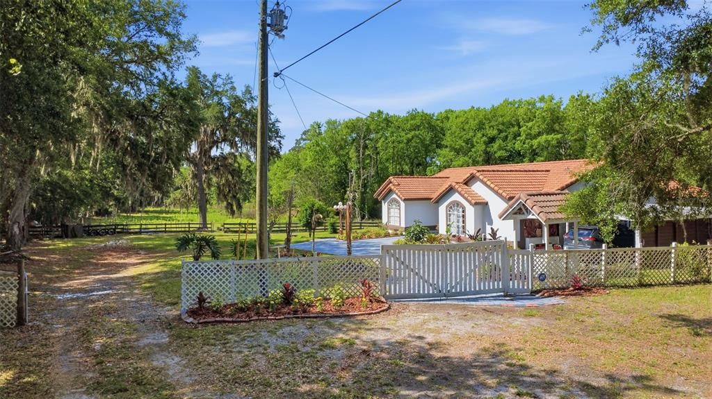 For Sale: $1,099,900 (4 beds, 3 baths, 2164 Square Feet)