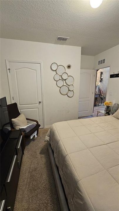 En Venta: $350,000 (4 camas, 2 baños, 1828 Pies cuadrados)