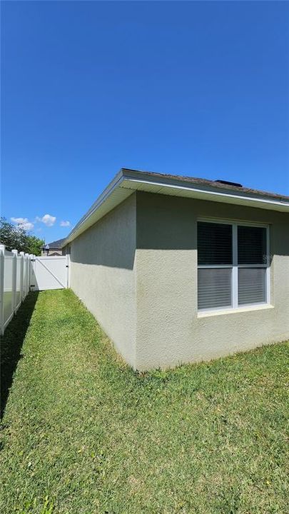 En Venta: $350,000 (4 camas, 2 baños, 1828 Pies cuadrados)