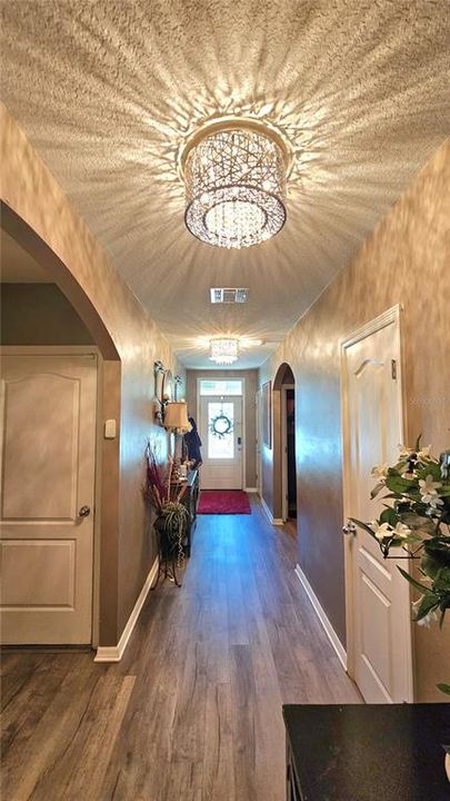 En Venta: $350,000 (4 camas, 2 baños, 1828 Pies cuadrados)
