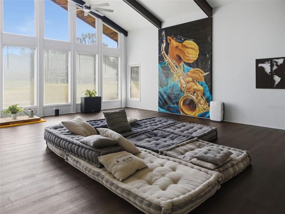 En Venta: $1,090,000 (3 camas, 3 baños, 4128 Pies cuadrados)
