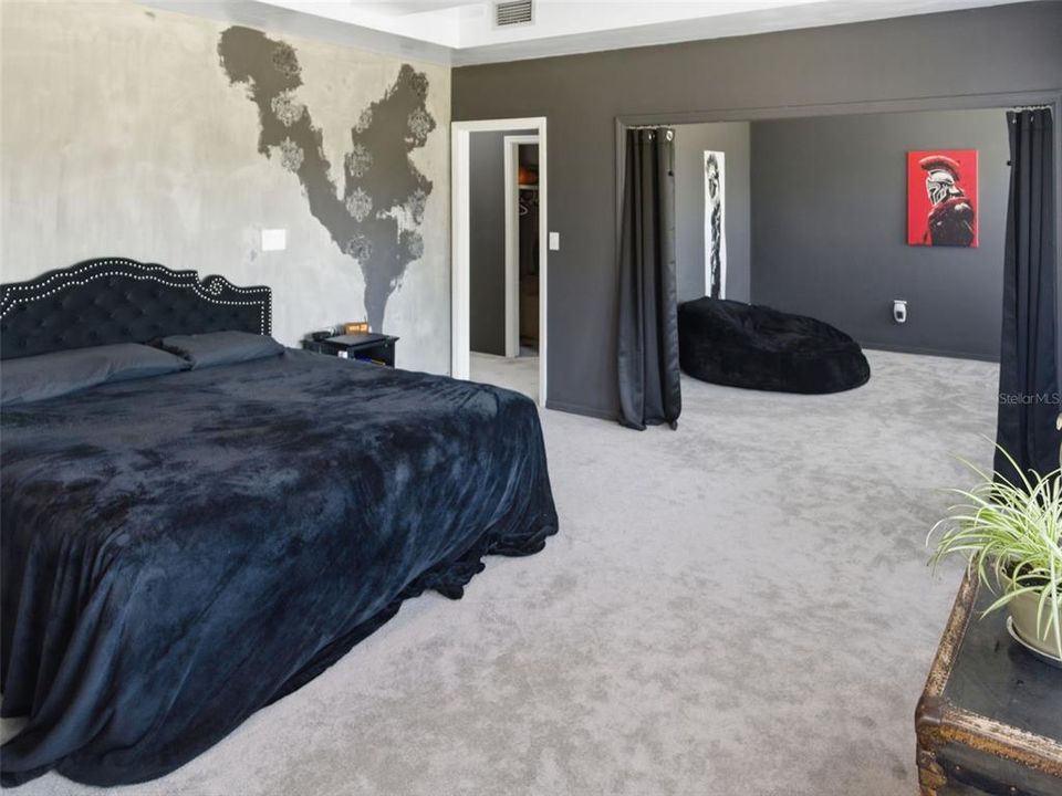 En Venta: $1,090,000 (3 camas, 3 baños, 4128 Pies cuadrados)