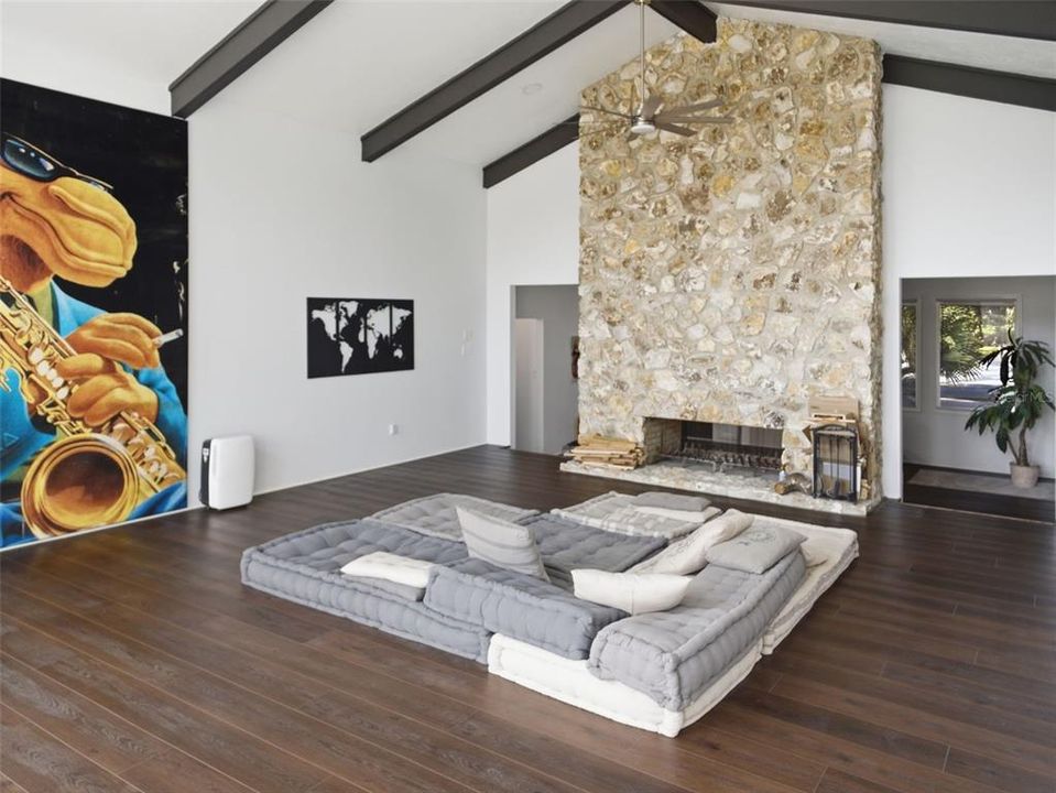 En Venta: $1,090,000 (3 camas, 3 baños, 4128 Pies cuadrados)