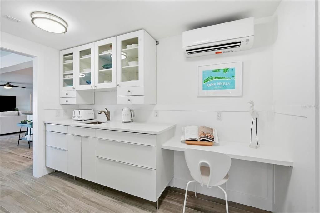 For Sale: $2,175,000 (3 beds, 3 baths, 2205 Square Feet)
