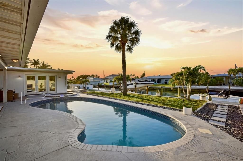 For Sale: $2,175,000 (3 beds, 3 baths, 2205 Square Feet)