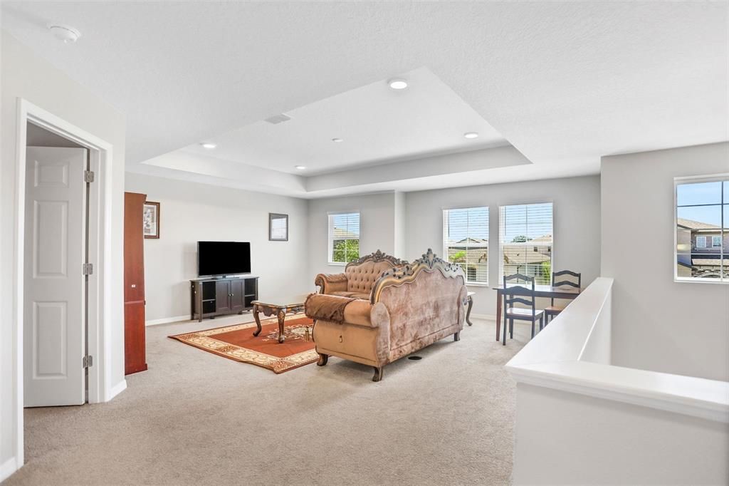 En Venta: $489,900 (5 camas, 3 baños, 3566 Pies cuadrados)