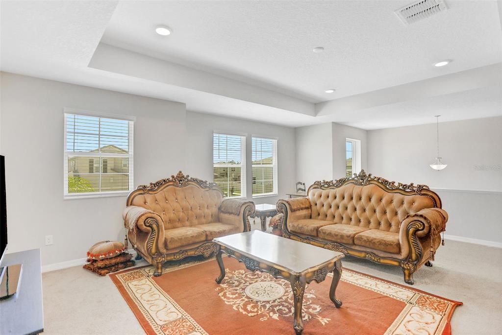 En Venta: $489,900 (5 camas, 3 baños, 3566 Pies cuadrados)