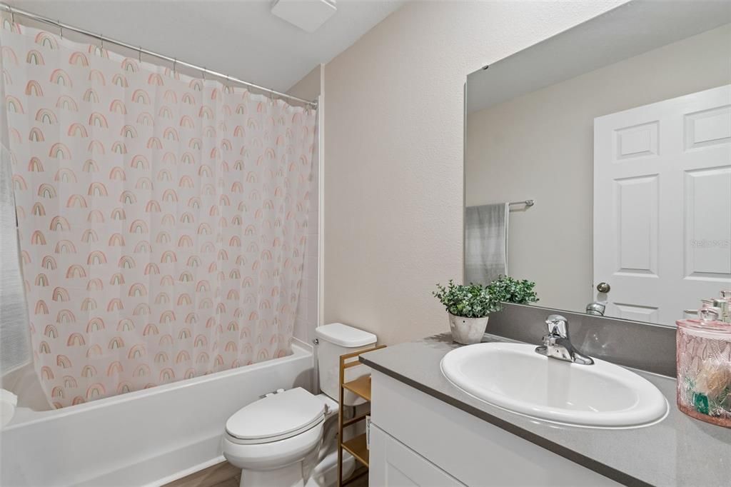 For Sale: $384,999 (5 beds, 3 baths, 2470 Square Feet)