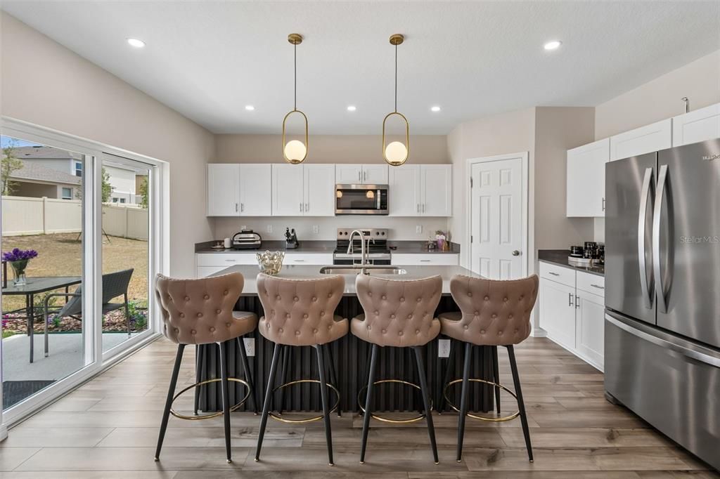 For Sale: $384,999 (5 beds, 3 baths, 2470 Square Feet)