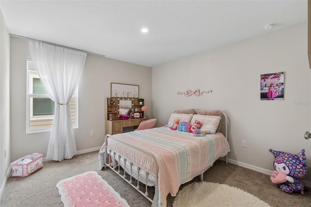For Sale: $384,999 (5 beds, 3 baths, 2470 Square Feet)