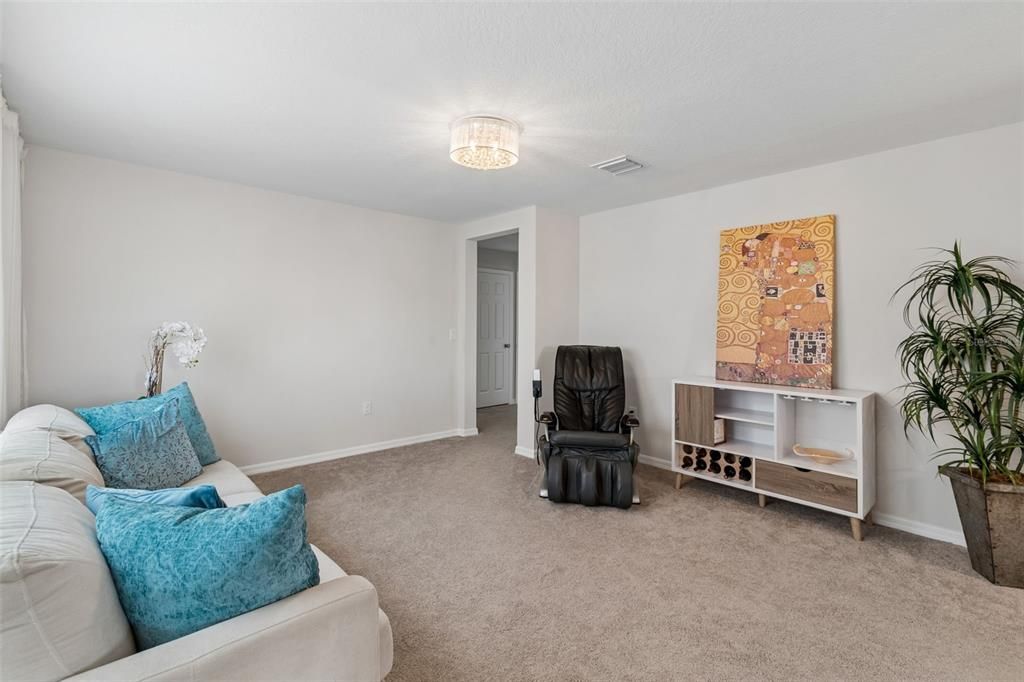 For Sale: $384,999 (5 beds, 3 baths, 2470 Square Feet)