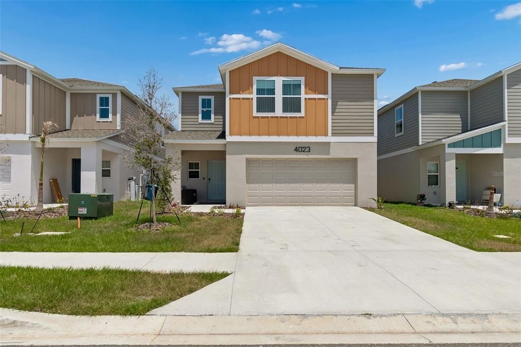 For Sale: $384,999 (5 beds, 3 baths, 2470 Square Feet)