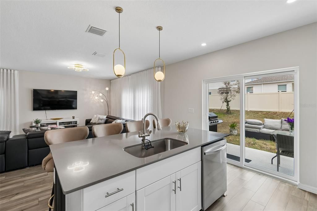 For Sale: $384,999 (5 beds, 3 baths, 2470 Square Feet)
