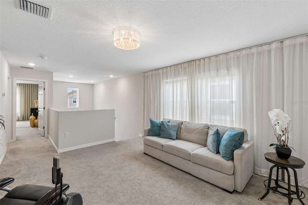 For Sale: $384,999 (5 beds, 3 baths, 2470 Square Feet)