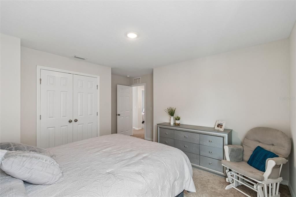 For Sale: $384,999 (5 beds, 3 baths, 2470 Square Feet)