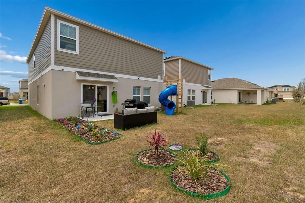 For Sale: $384,999 (5 beds, 3 baths, 2470 Square Feet)