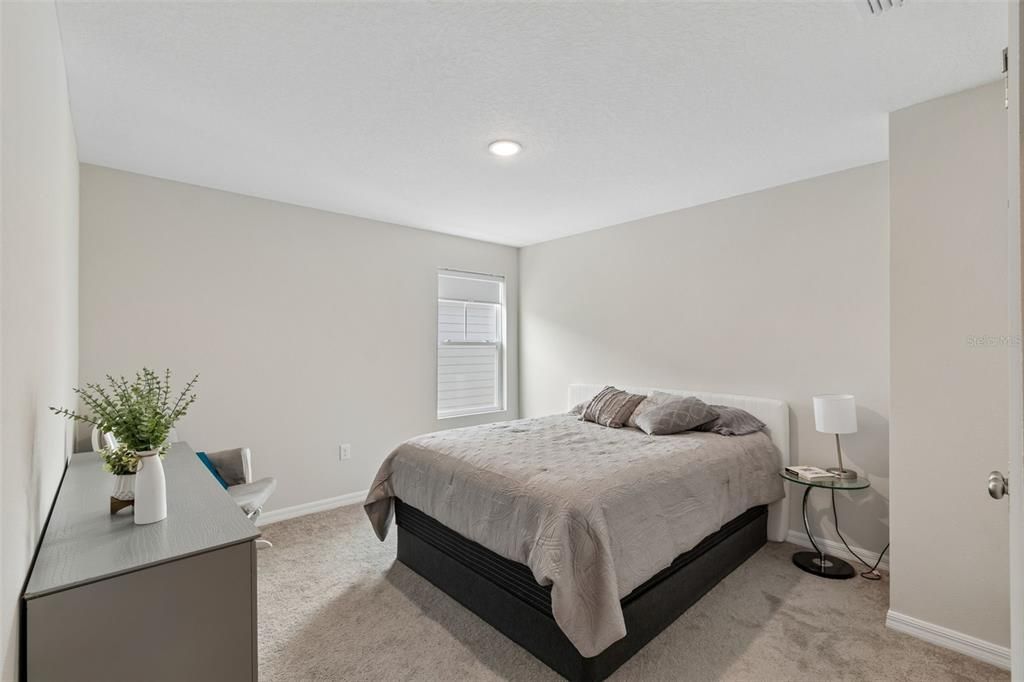 For Sale: $384,999 (5 beds, 3 baths, 2470 Square Feet)