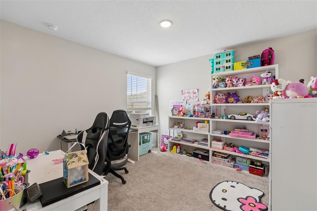For Sale: $384,999 (5 beds, 3 baths, 2470 Square Feet)