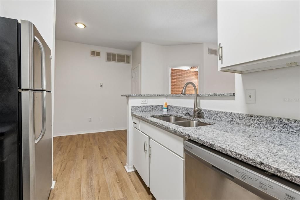 Activo con contrato: $139,900 (1 camas, 1 baños, 620 Pies cuadrados)