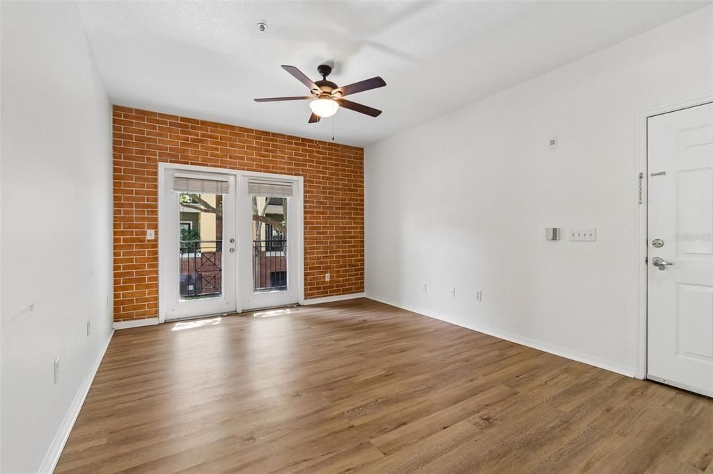 Activo con contrato: $139,900 (1 camas, 1 baños, 620 Pies cuadrados)