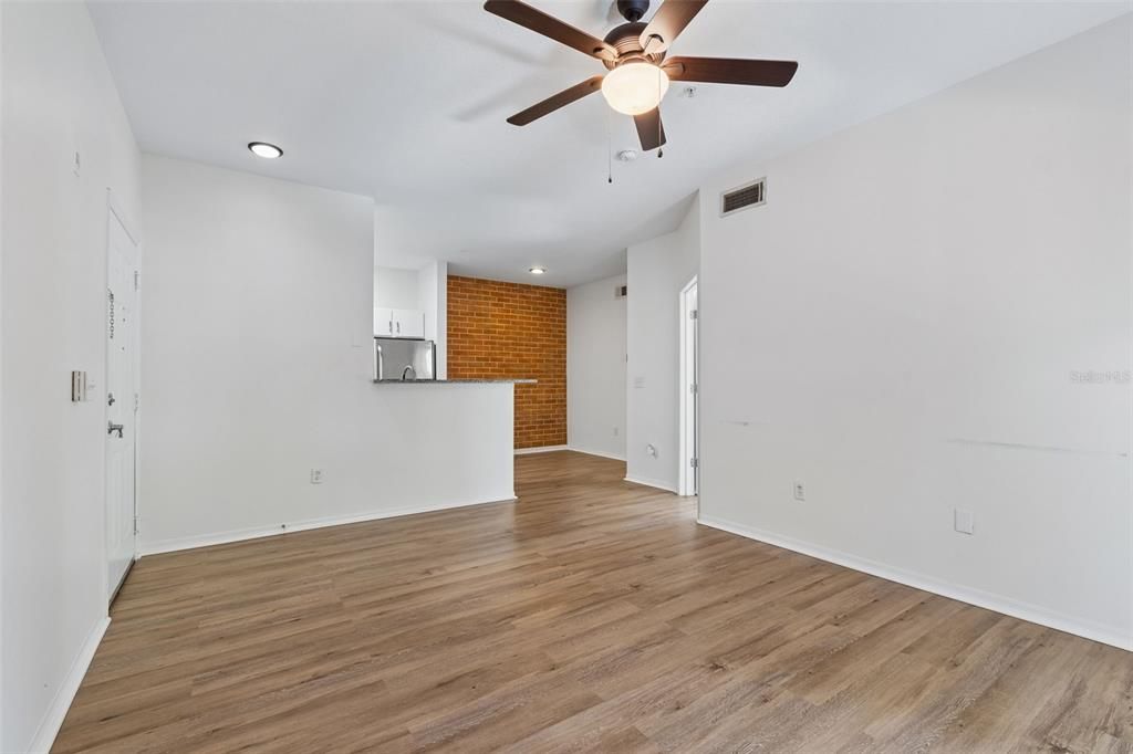 Activo con contrato: $139,900 (1 camas, 1 baños, 620 Pies cuadrados)