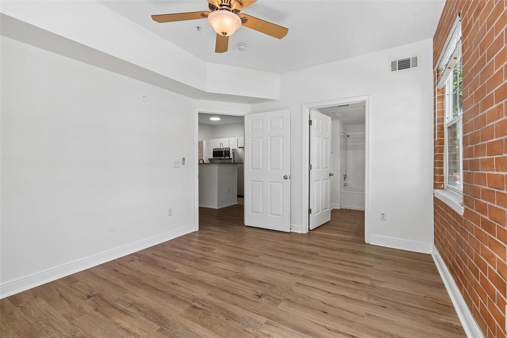 Activo con contrato: $139,900 (1 camas, 1 baños, 620 Pies cuadrados)