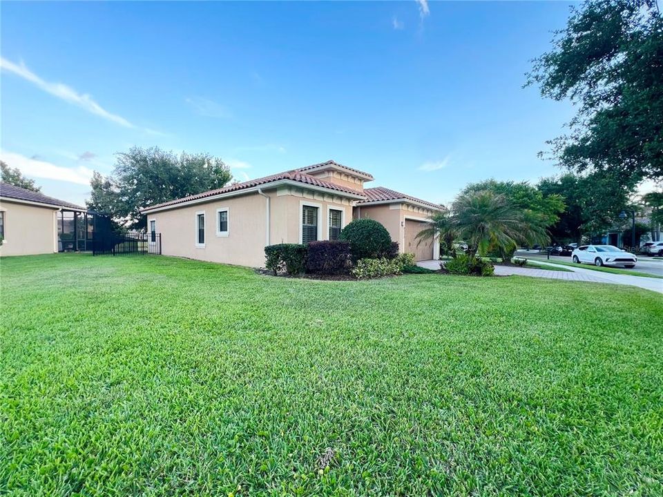 Active With Contract: $3,200 (3 beds, 2 baths, 1678 Square Feet)
