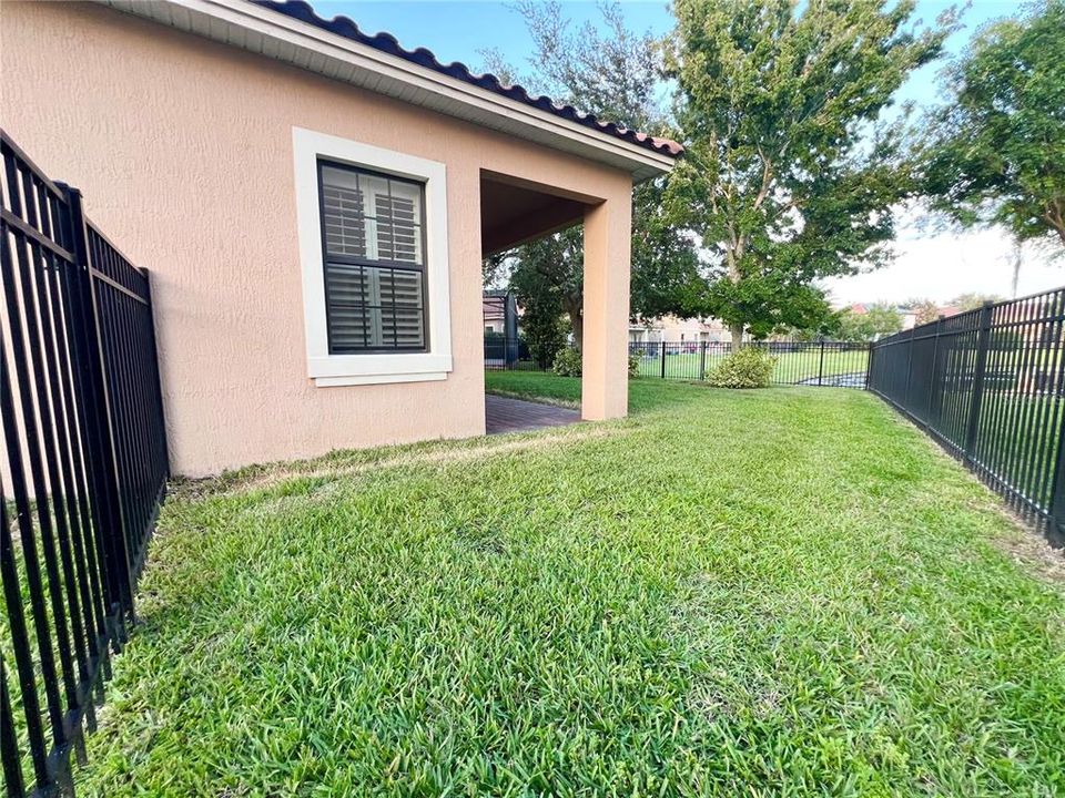 Active With Contract: $3,200 (3 beds, 2 baths, 1678 Square Feet)
