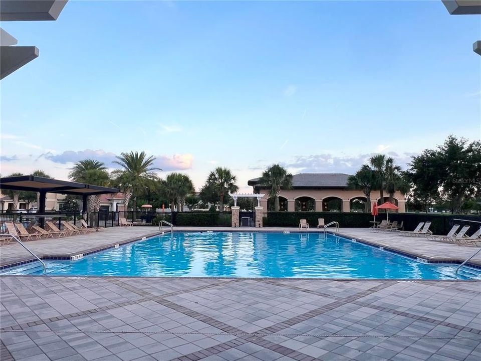 Active With Contract: $3,200 (3 beds, 2 baths, 1678 Square Feet)