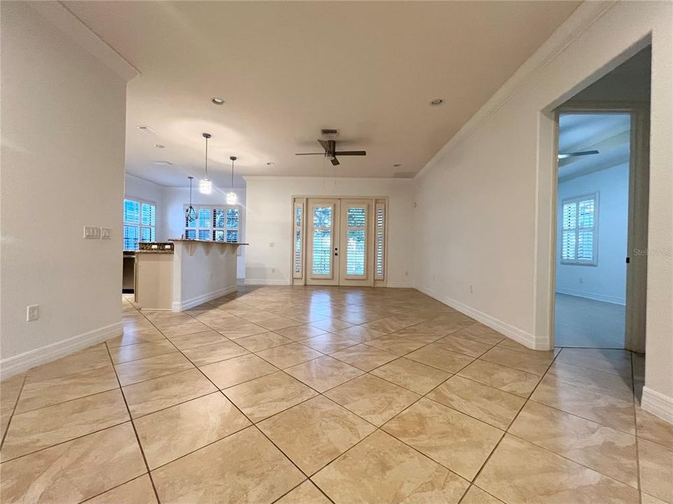 Active With Contract: $3,200 (3 beds, 2 baths, 1678 Square Feet)