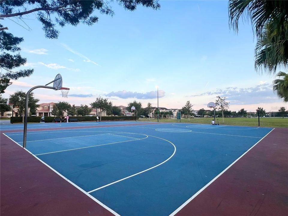 Active With Contract: $3,200 (3 beds, 2 baths, 1678 Square Feet)