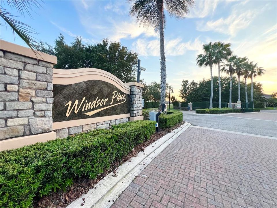 Active With Contract: $3,200 (3 beds, 2 baths, 1678 Square Feet)