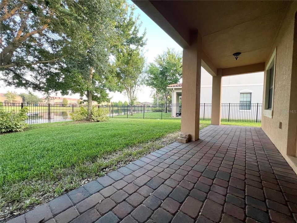 Active With Contract: $3,200 (3 beds, 2 baths, 1678 Square Feet)