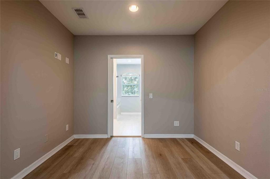 Active With Contract: $620,000 (4 beds, 3 baths, 2503 Square Feet)