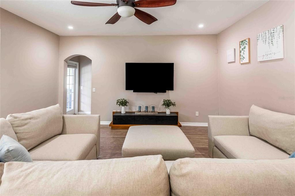 Active With Contract: $620,000 (4 beds, 3 baths, 2503 Square Feet)