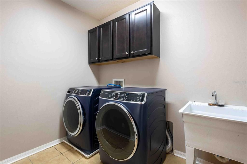 Active With Contract: $620,000 (4 beds, 3 baths, 2503 Square Feet)