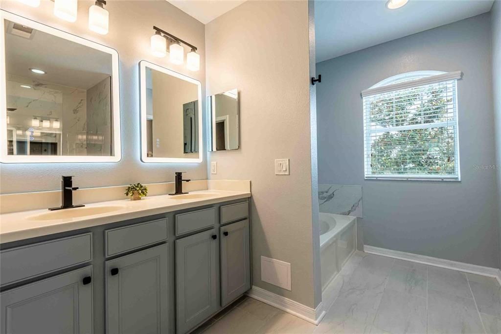 Active With Contract: $620,000 (4 beds, 3 baths, 2503 Square Feet)
