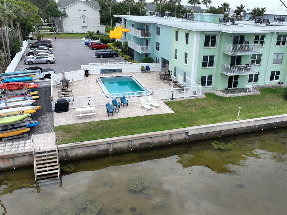 For Sale: $269,000 (1 beds, 1 baths, 704 Square Feet)