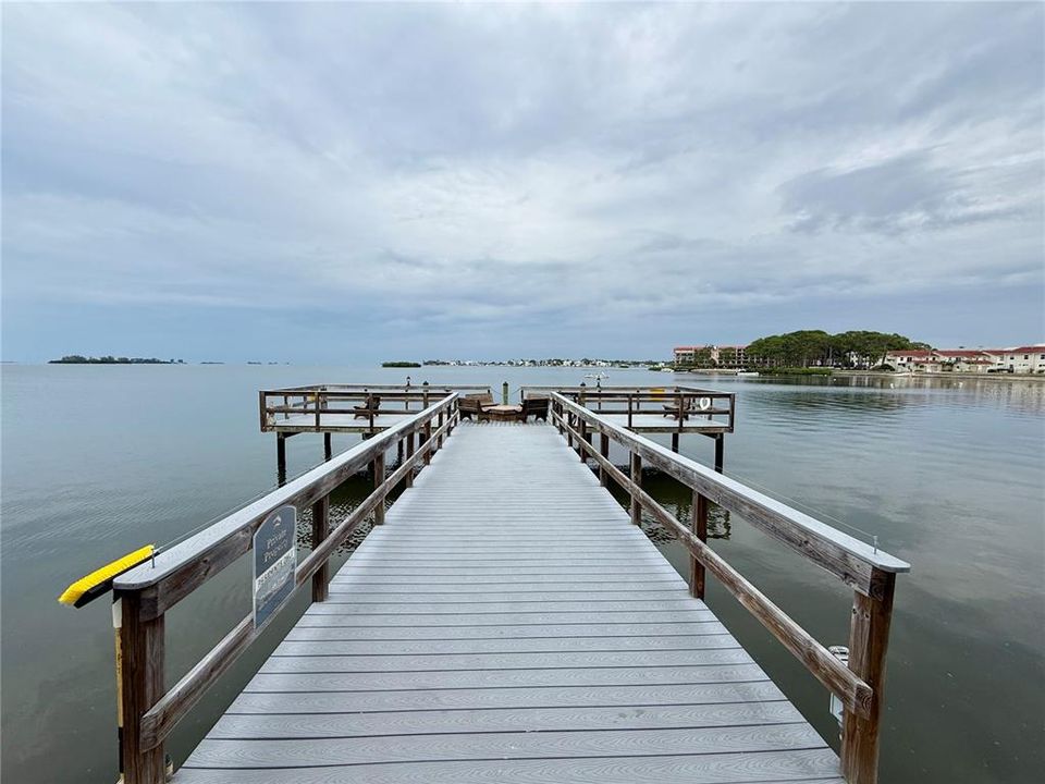 For Sale: $269,000 (1 beds, 1 baths, 704 Square Feet)