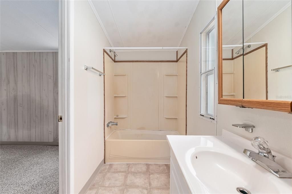 Active With Contract: $125,000 (3 beds, 2 baths, 1152 Square Feet)