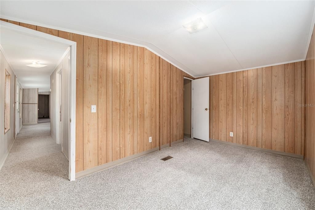 Active With Contract: $125,000 (3 beds, 2 baths, 1152 Square Feet)