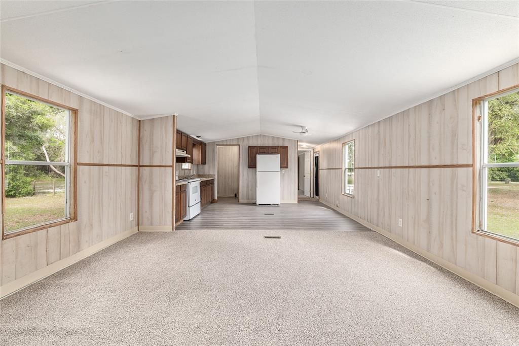 Active With Contract: $125,000 (3 beds, 2 baths, 1152 Square Feet)