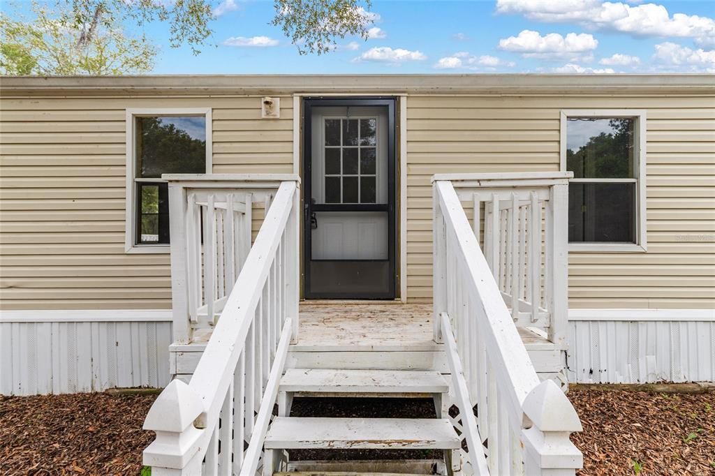 Active With Contract: $125,000 (3 beds, 2 baths, 1152 Square Feet)