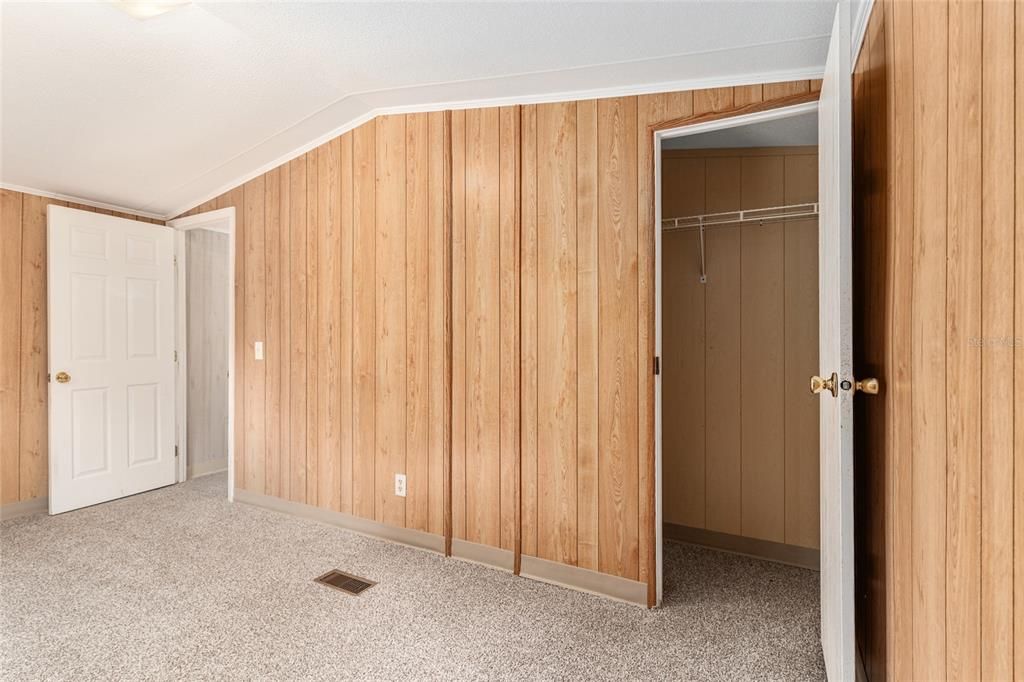 Active With Contract: $125,000 (3 beds, 2 baths, 1152 Square Feet)