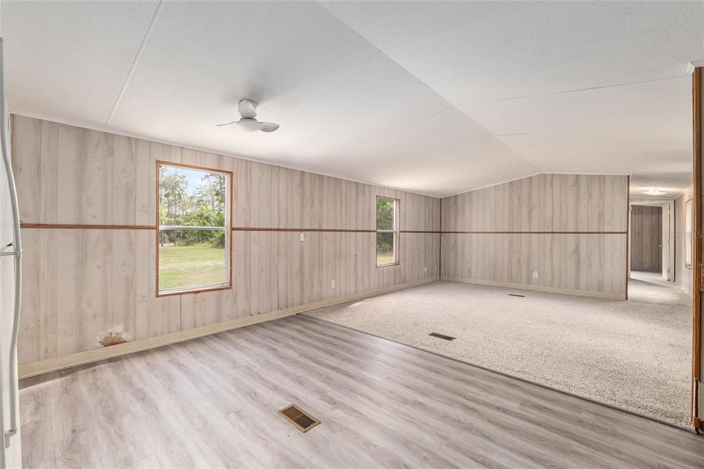 Active With Contract: $125,000 (3 beds, 2 baths, 1152 Square Feet)