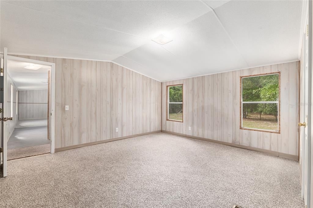 Active With Contract: $125,000 (3 beds, 2 baths, 1152 Square Feet)